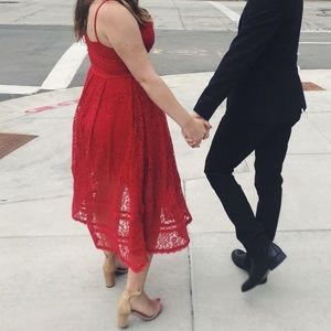 Red Sleeveless Lace Midi Dress - NSR - Size M